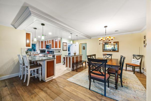 Chandelier, Dining room, Interior, Kitchen, Pendant Lights, Wood Texture Flooring
