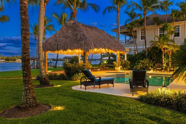 Exterior, Pool, Water