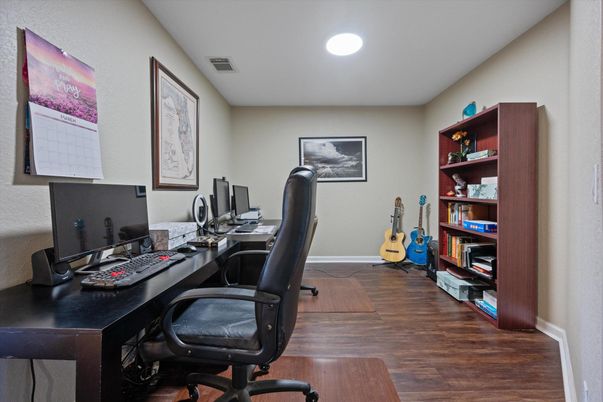 Home Office, Interior, Recessed Lighting, Wood Texture Flooring