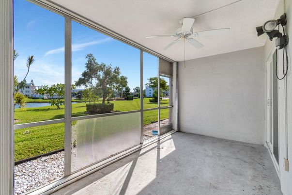 Interior, Sun Room, Water