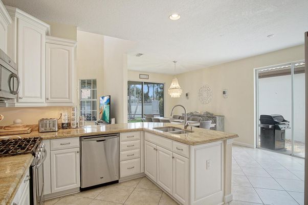 Dining room, Interior, Kitchen, Pendant Lights, Recessed Lighting