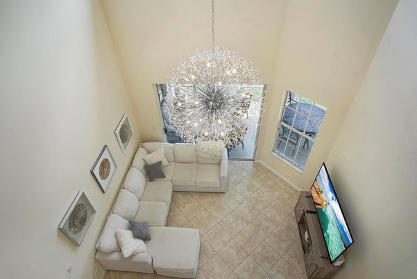 Chandelier, Interior, Living room, Pendant Lights