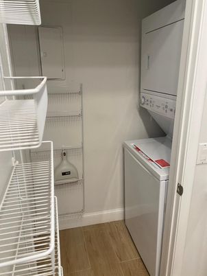 Interior, Utility Closets, Washer, Wood Texture Flooring