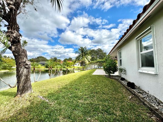 Backyard, Exterior, Water