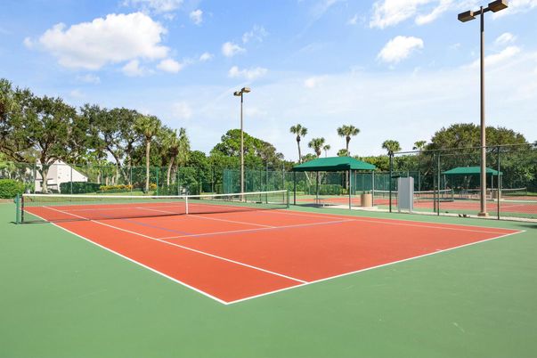 Exterior, Tennis Courts