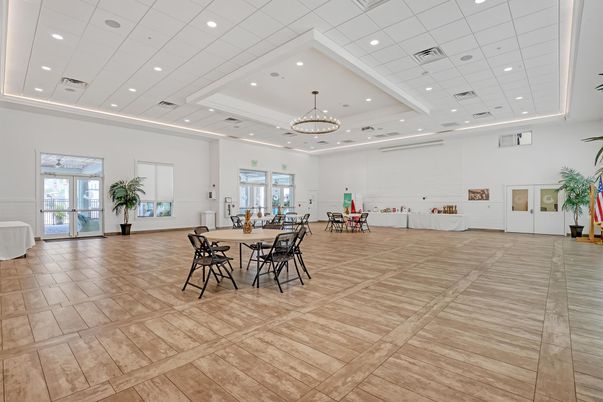 Chandelier, Dining room, Interior, Pendant Lights, Recessed Lighting, Wood Texture Flooring