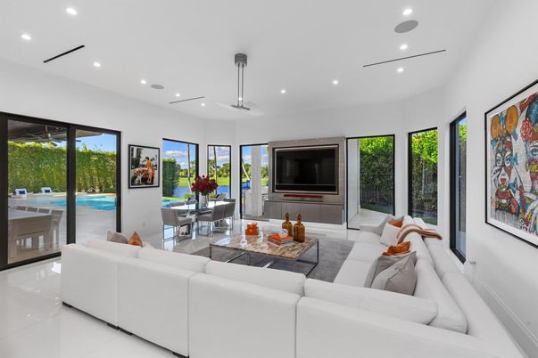 Dining room, Interior, Living room, Recessed Lighting