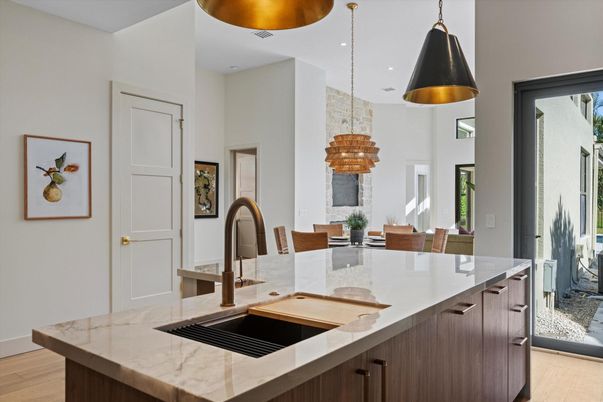 Chandelier, Dining room, Interior, Kitchen, Pendant Lights, Recessed Lighting, Wood Texture Flooring