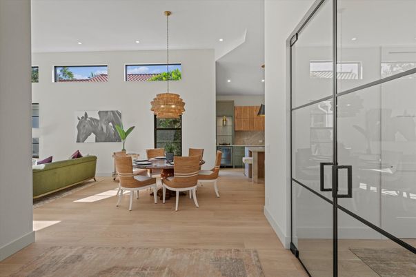 Chandelier, Dining room, Interior, Kitchen, Pendant Lights, Recessed Lighting, Wood Texture Flooring