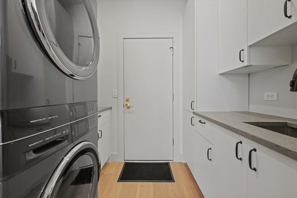 Interior, Washer, Wood Texture Flooring