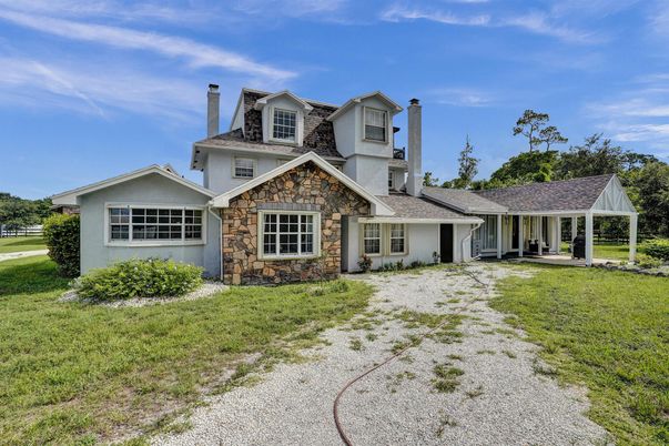 Backyard, Exterior, Facade, Ranch