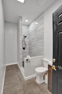 Bathroom, Interior, Recessed Lighting