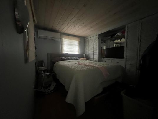 Bedroom, Interior, Wooden Ceilings