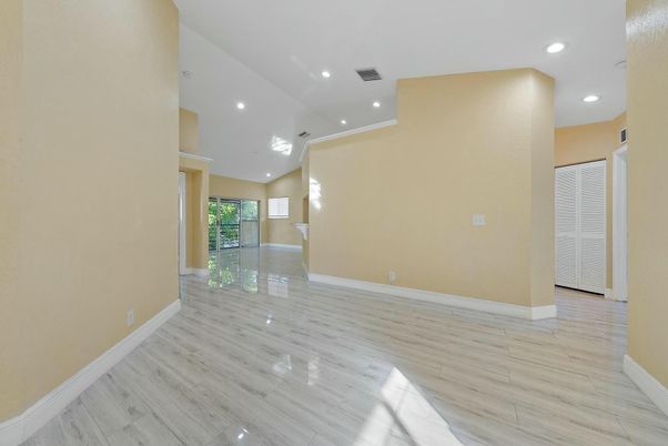 Empty room, Interior, Recessed Lighting, Wood Texture Flooring