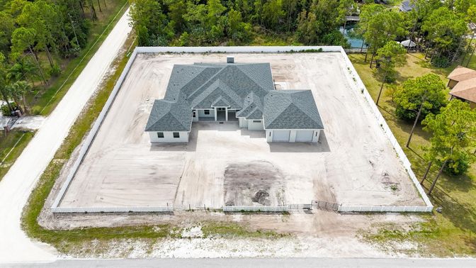 Exterior, Drone