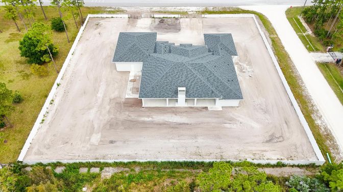 Exterior, Drone