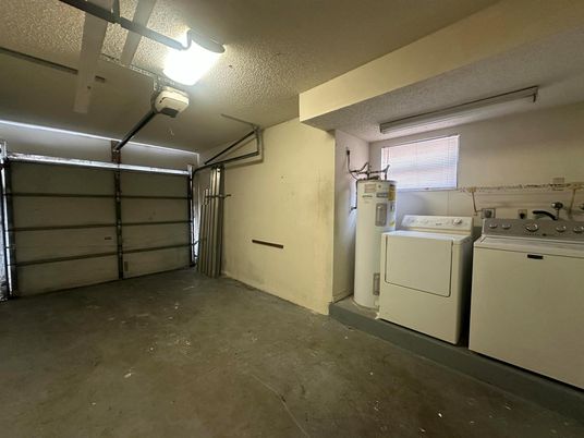 Garage, Interior, Washer