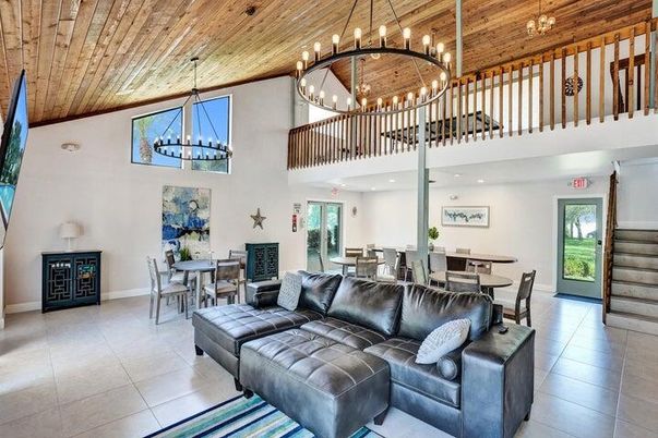Chandelier, Dining room, Interior, Living room, Recessed Lighting, Wooden Ceilings