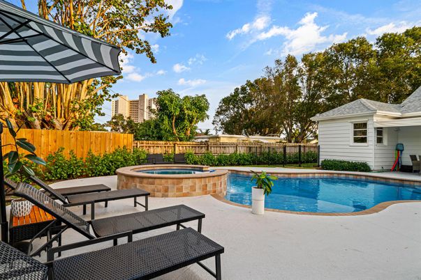 Exterior, Pool