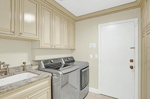 Interior, Washer