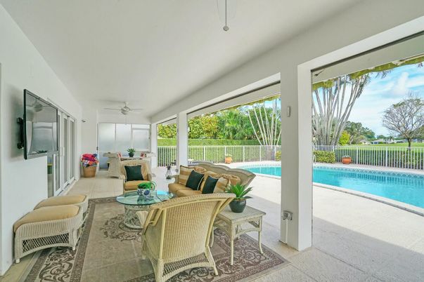 Exterior, Interior, Pool, Sun Room