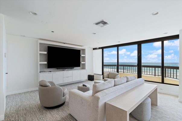 Interior, Living room, Recessed Lighting, Water
