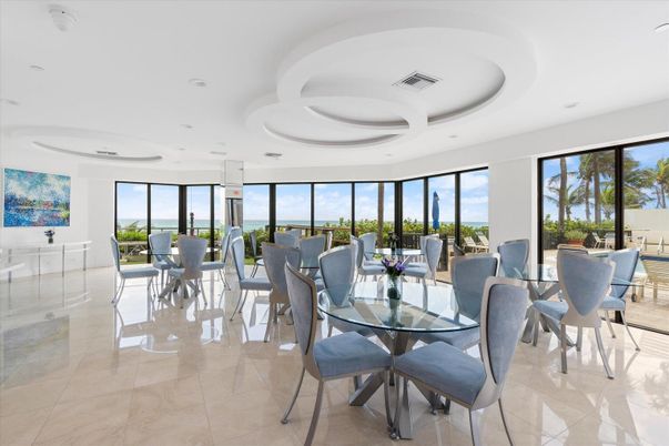 Dining room, Interior, Recessed Lighting, Water