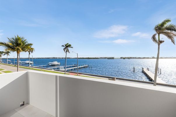 Exterior, Lake, Water