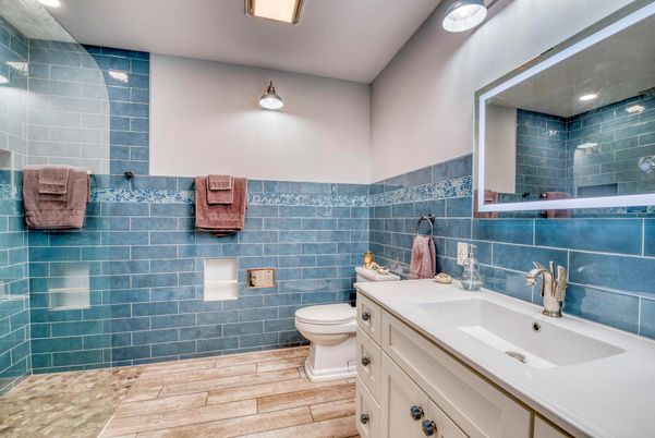 Bathroom, Interior, Recessed Lighting