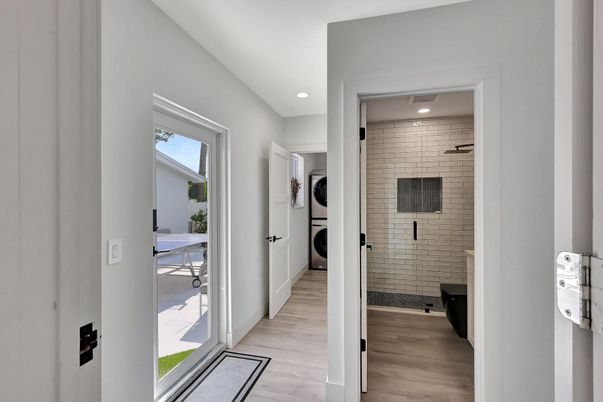 Interior, Recessed Lighting, Stone Walls, Washer, Wood Texture Flooring