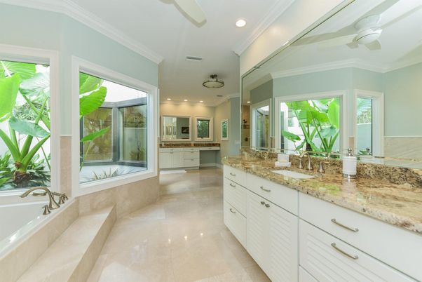 Bathroom, Dual Sink Vanities, Interior, Recessed Lighting