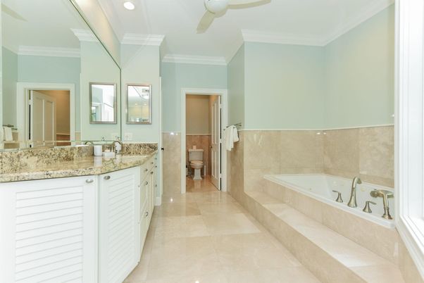 Bathroom, Interior, Recessed Lighting