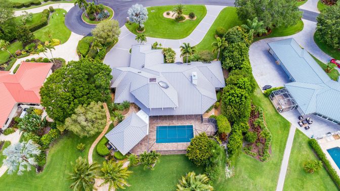 Exterior, Drone