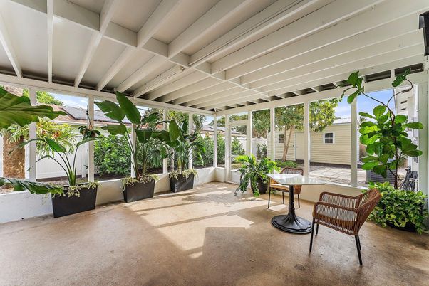 Exterior, Sun Room