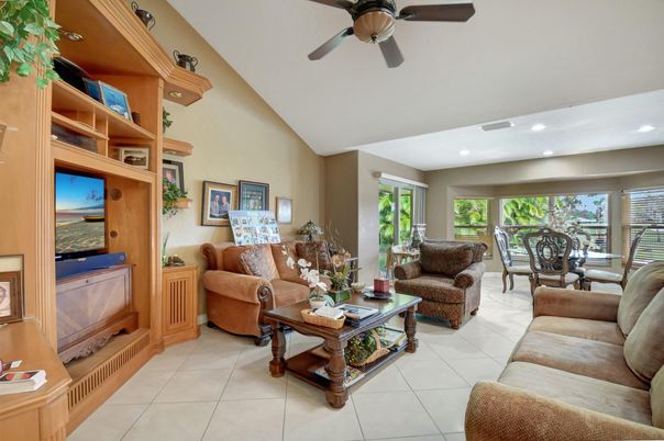 Dining room, Interior, Living room, Recessed Lighting