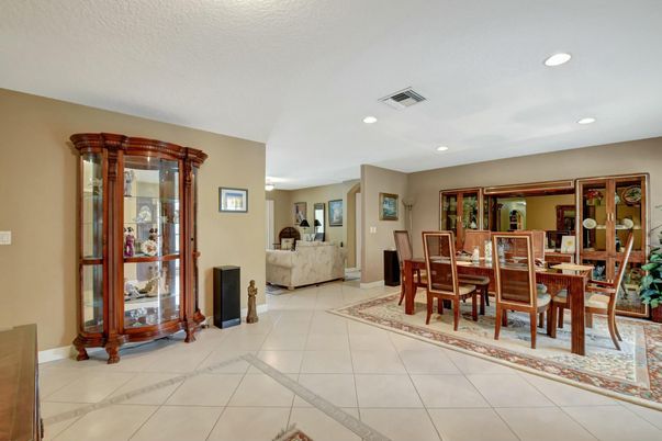 Dining room, Interior, Recessed Lighting