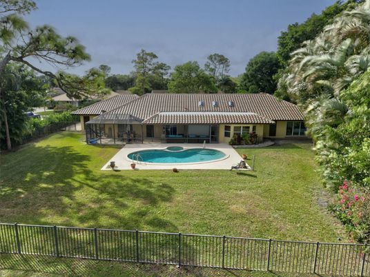 Backyard, Exterior, Pool