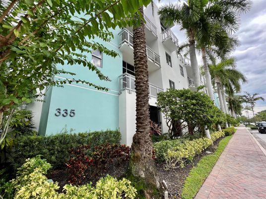 Exterior, Facade, Condo Building