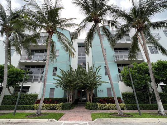 Exterior, Facade, Condo Building