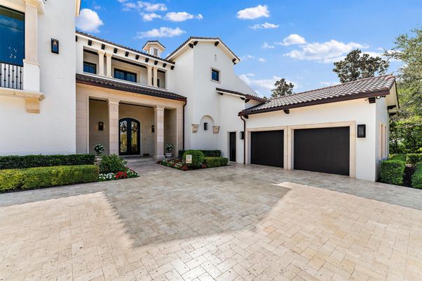 Attached, Exterior, Facade, Mediterranean