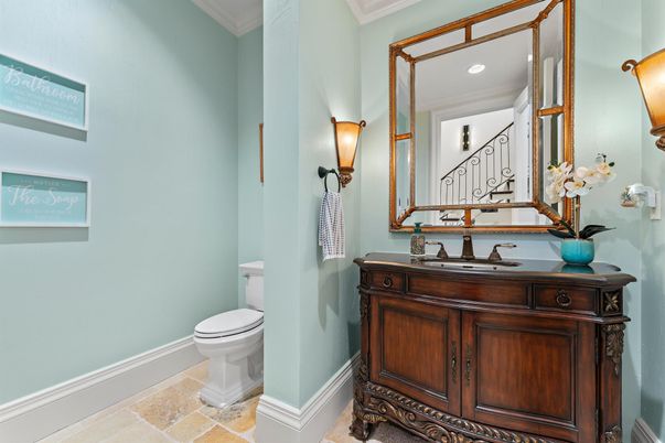 Bathroom, Interior, Recessed Lighting