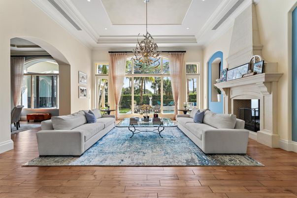 Fireplace, Interior, Living room, Pendant Lights, Recessed Lighting, Wood Texture Flooring