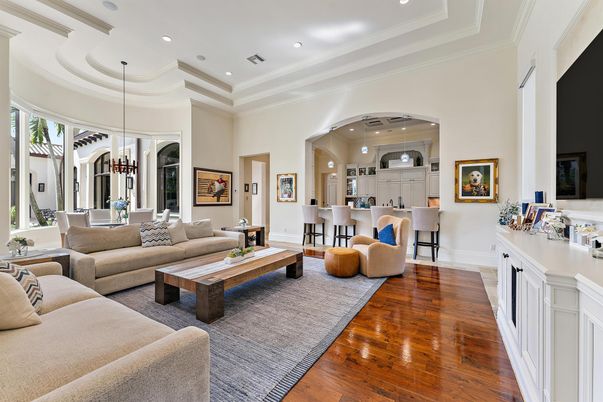 Dining room, Interior, Living room, Pendant Lights, Recessed Lighting, Wood Texture Flooring