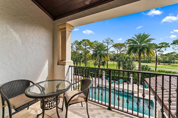 Exterior, Pool, Other