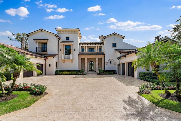 Attached, Exterior, Facade, Mediterranean