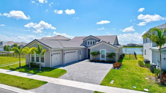 Attached, Exterior, Facade, Water, Ranch