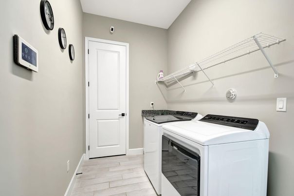 Interior, Washer, Wood Texture Flooring
