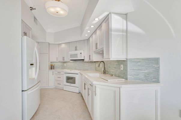 Interior, Kitchen, Recessed Lighting
