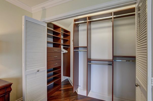 Interior, Walk-in Closets, Wood Texture Flooring