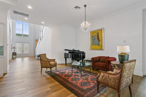 Chandelier, Interior, Living room, Piano, Recessed Lighting, Wood Texture Flooring